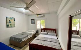 Habitación Multiple cerca de aeropuerto